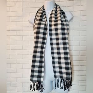 Black and White Checkered Fleece Scarf